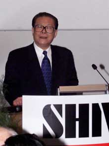 发展中欧友好合作 推动建立国际新秩序.jpg (11199 字节)