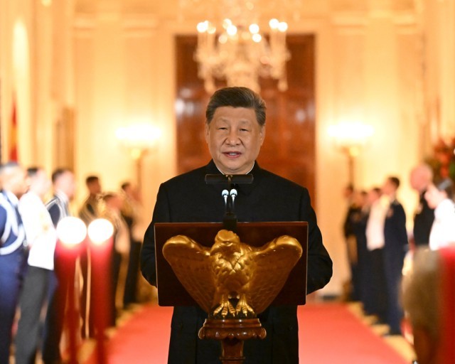 当地时间9月24日晚,美国总统特朗普和夫人梅拉尼娅为中国国家主席习近平和夫人彭丽媛在白宫举行欢迎国宴。这是习近平致辞。 当地时间9月24日晚,美国总统特朗普和夫人梅拉尼娅为中国国家主席习近平和夫人彭丽媛在白宫举行欢迎国宴。这是习近平致辞。